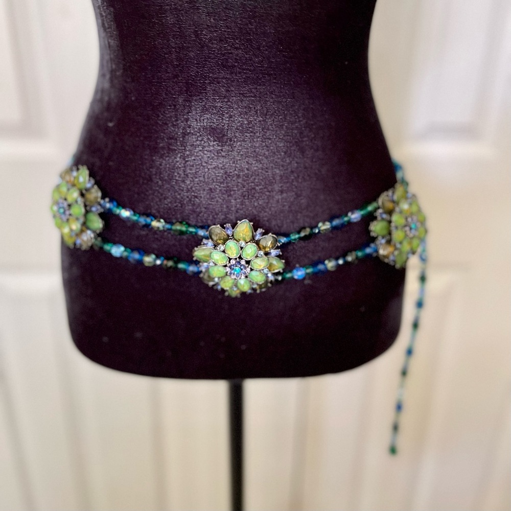 💚💛💙 Cara Couture NY- Flower Gem Stone Belt/ Sz M/L 💙💛💚     **SOLD**